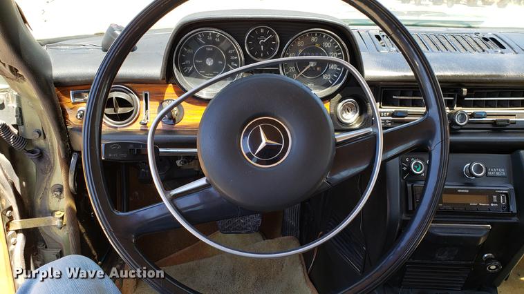 image for item EN9905 1973 Mercedes Benz 280C
