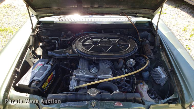 image for item EN9905 1973 Mercedes Benz 280C