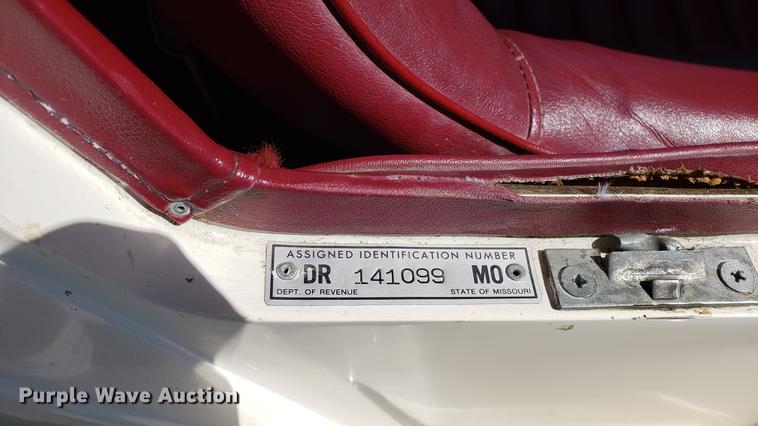 image for item EN9906 1986 Mercedes Benz convertible
