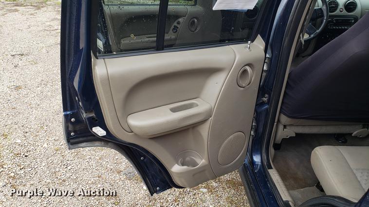 image for item EN9907 2005 Jeep Liberty SUV