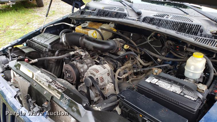 image for item EN9907 2005 Jeep Liberty SUV