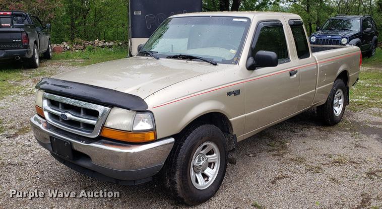 image for item EN9908 2000 Ford Ranger SuperCab pickup truck