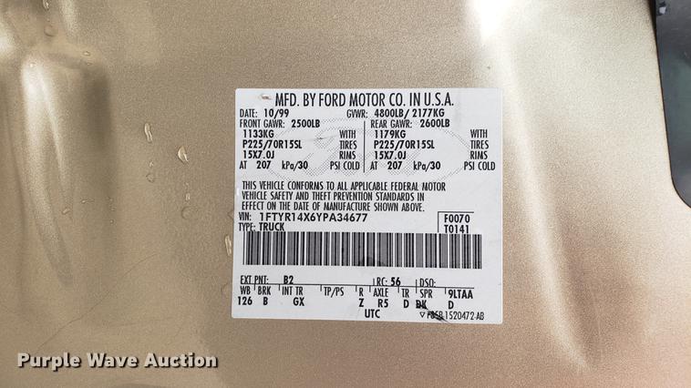 image for item EN9908 2000 Ford Ranger SuperCab pickup truck