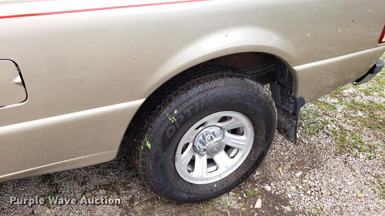 image for item EN9908 2000 Ford Ranger SuperCab pickup truck