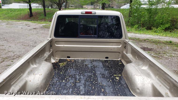 image for item EN9908 2000 Ford Ranger SuperCab pickup truck