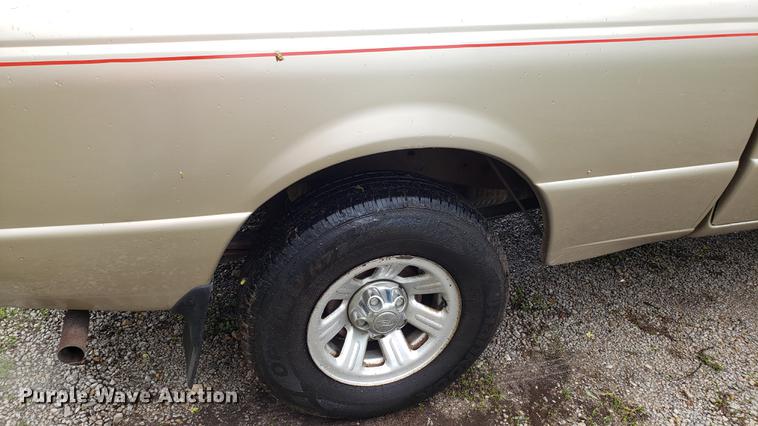 image for item EN9908 2000 Ford Ranger SuperCab pickup truck