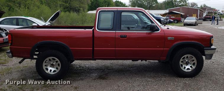 image for item EN9911 1997 Mazda B4000 Cab Plus pickup truck