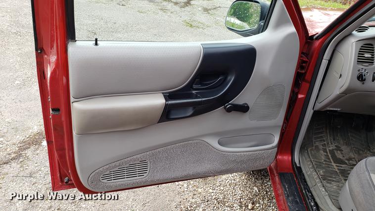 image for item EN9911 1997 Mazda B4000 Cab Plus pickup truck