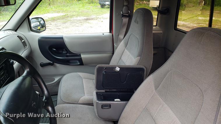 image for item EN9911 1997 Mazda B4000 Cab Plus pickup truck