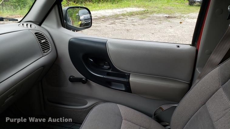 image for item EN9911 1997 Mazda B4000 Cab Plus pickup truck