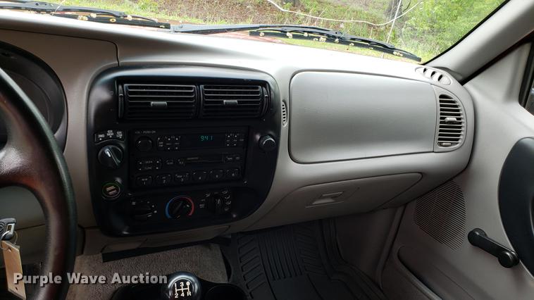 image for item EN9911 1997 Mazda B4000 Cab Plus pickup truck