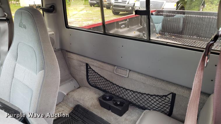 image for item EN9911 1997 Mazda B4000 Cab Plus pickup truck