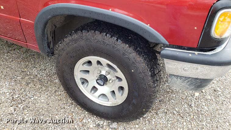 image for item EN9911 1997 Mazda B4000 Cab Plus pickup truck