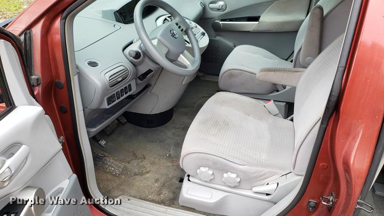 image for item EN9912 2005 Nissan Quest van