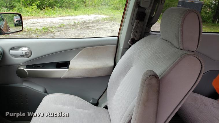 image for item EN9912 2005 Nissan Quest van