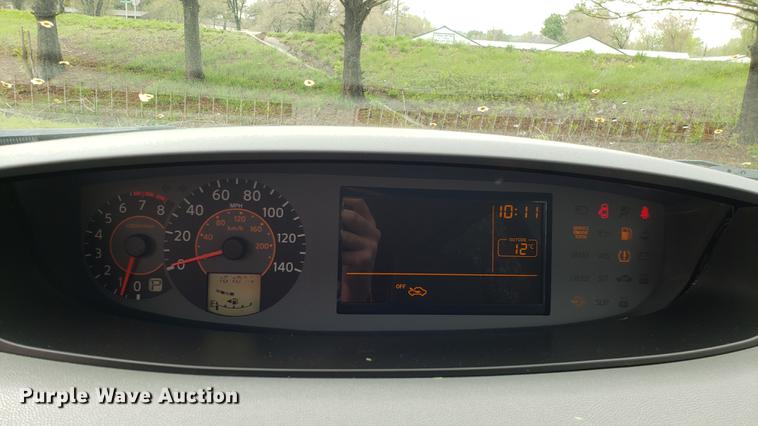 image for item EN9912 2005 Nissan Quest van