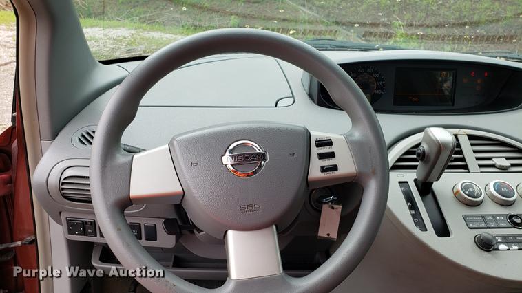 image for item EN9912 2005 Nissan Quest van