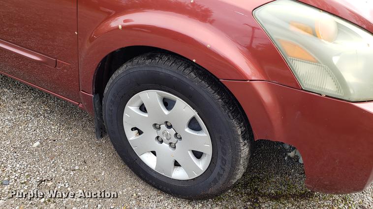 image for item EN9912 2005 Nissan Quest van