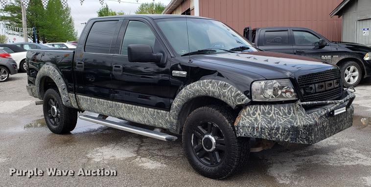 image for item EN9914 2004 Ford F150 SuperCrew pickup truck