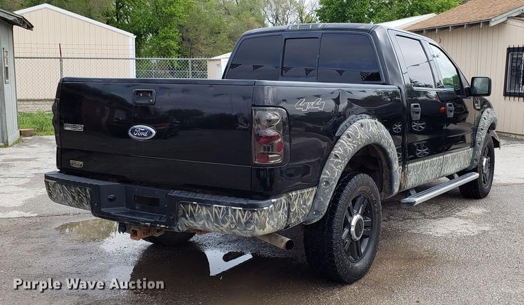 image for item EN9914 2004 Ford F150 SuperCrew pickup truck