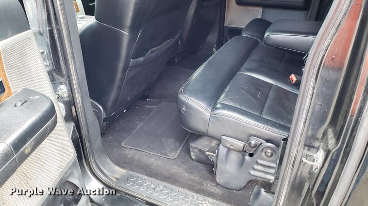 image for item EN9914 2004 Ford F150 SuperCrew pickup truck