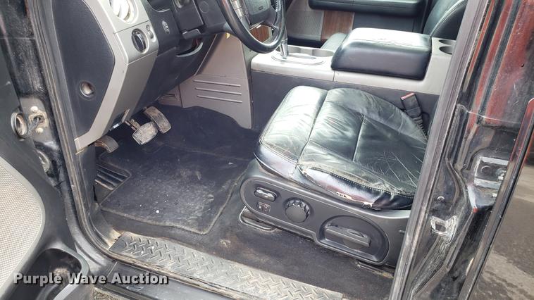 image for item EN9914 2004 Ford F150 SuperCrew pickup truck