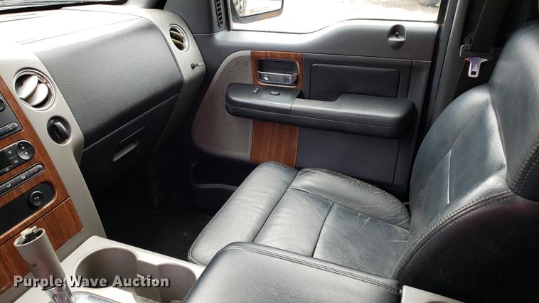 image for item EN9914 2004 Ford F150 SuperCrew pickup truck