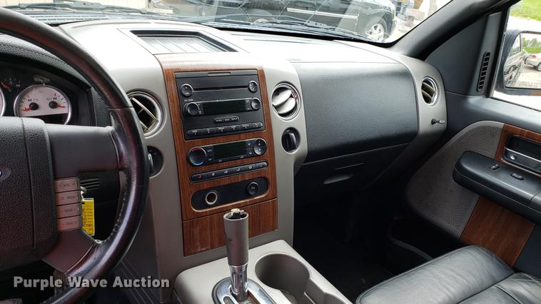 image for item EN9914 2004 Ford F150 SuperCrew pickup truck