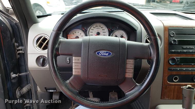 image for item EN9914 2004 Ford F150 SuperCrew pickup truck