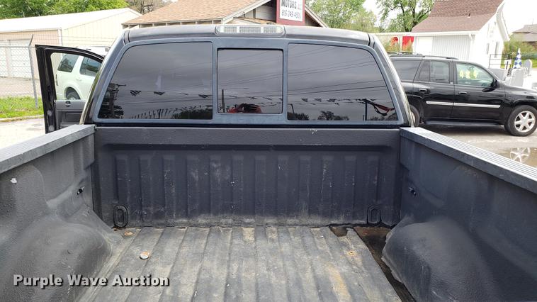 image for item EN9914 2004 Ford F150 SuperCrew pickup truck
