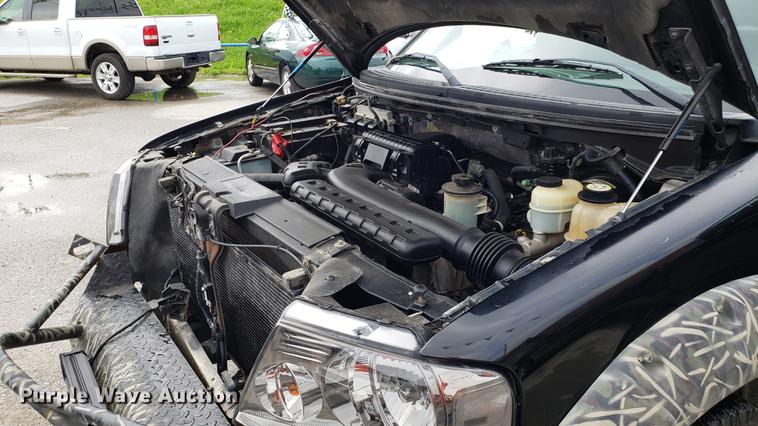 image for item EN9914 2004 Ford F150 SuperCrew pickup truck