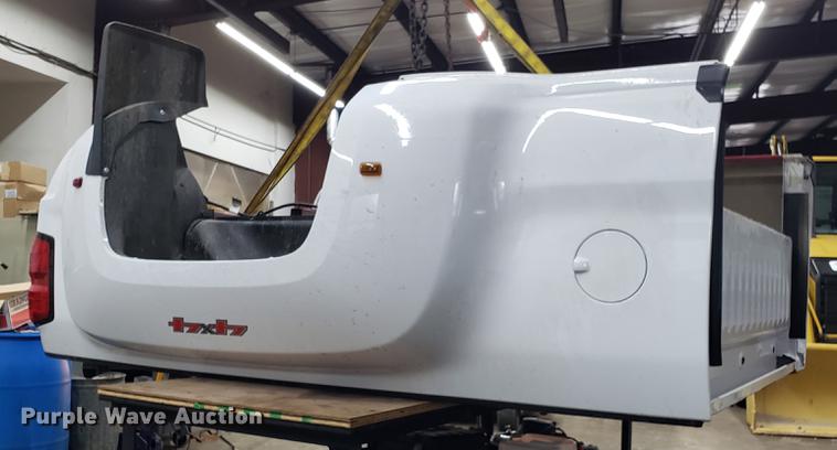 image for item EN9930 Chevrolet 3500 pickup truck bed