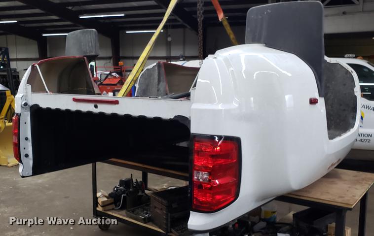image for item EN9930 Chevrolet 3500 pickup truck bed
