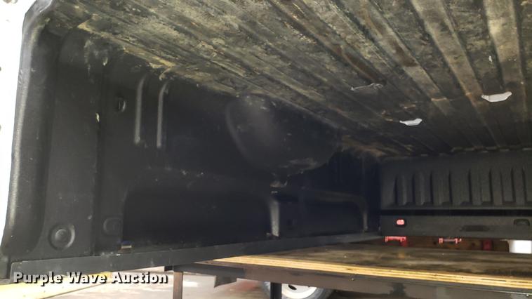 image for item EN9930 Chevrolet 3500 pickup truck bed