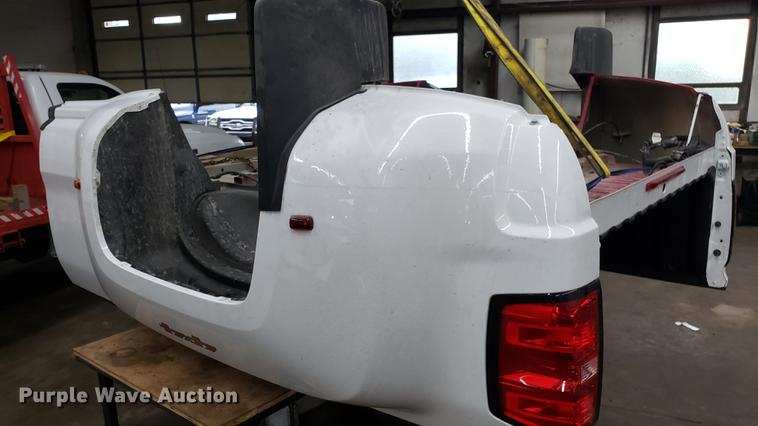 image for item EN9930 Chevrolet 3500 pickup truck bed