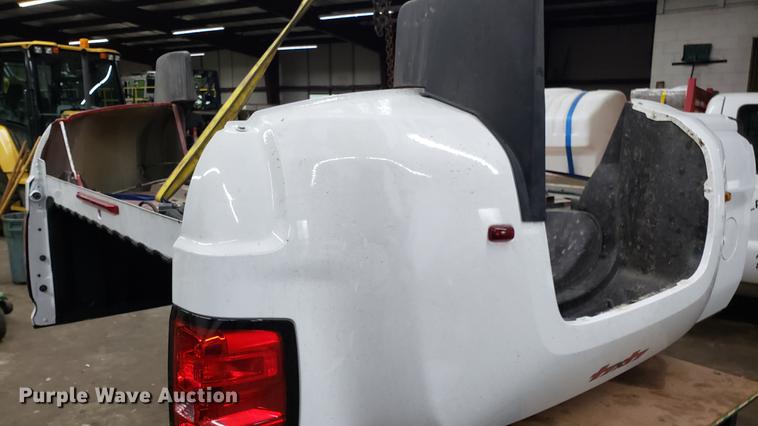 image for item EN9930 Chevrolet 3500 pickup truck bed