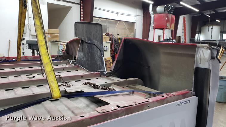 image for item EN9930 Chevrolet 3500 pickup truck bed