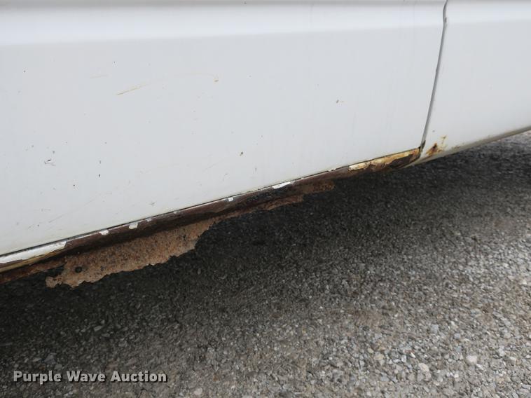 image for item EO9481 1990 Chevrolet Astro van