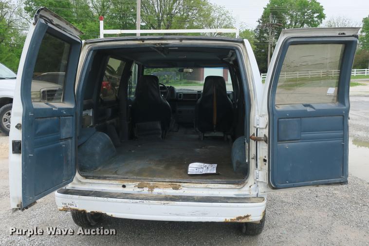 image for item EO9481 1990 Chevrolet Astro van