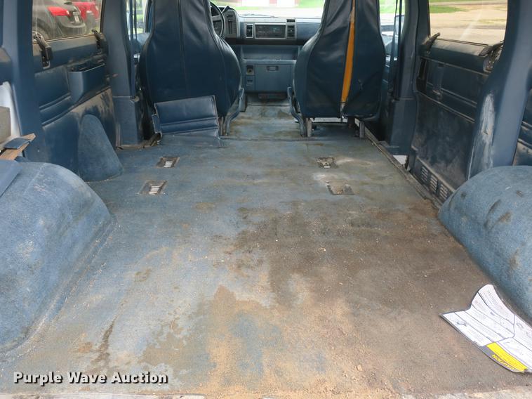 image for item EO9481 1990 Chevrolet Astro van