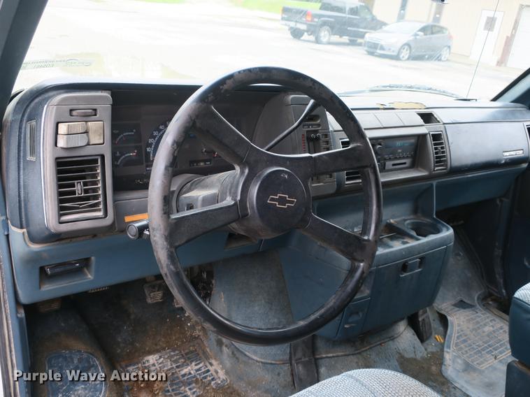 image for item EO9481 1990 Chevrolet Astro van