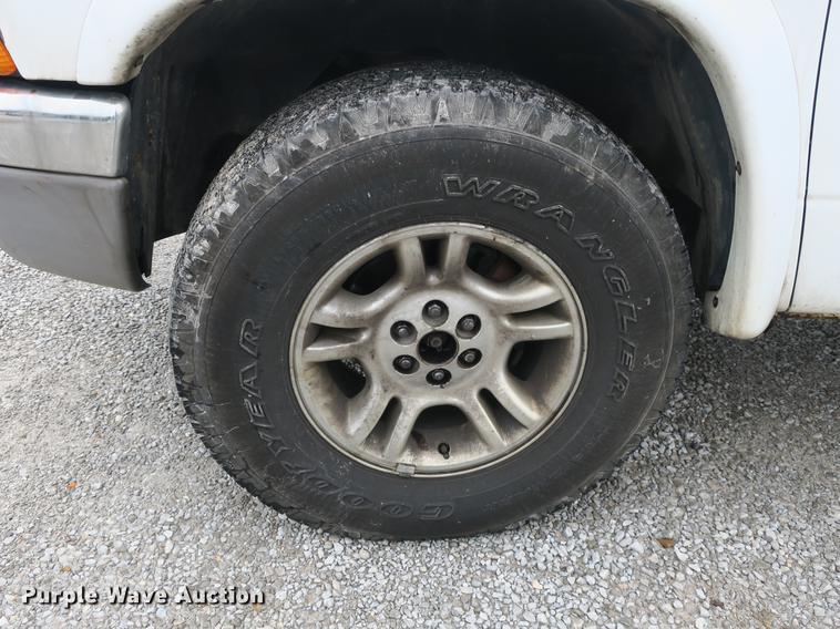 image for item EO9484 2001 Dodge Dakota SLT Quad Cab pickup truck