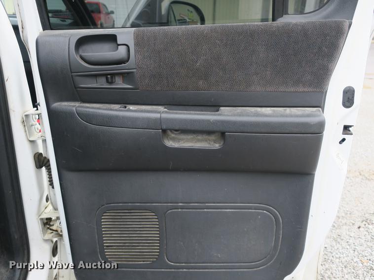 image for item EO9484 2001 Dodge Dakota SLT Quad Cab pickup truck