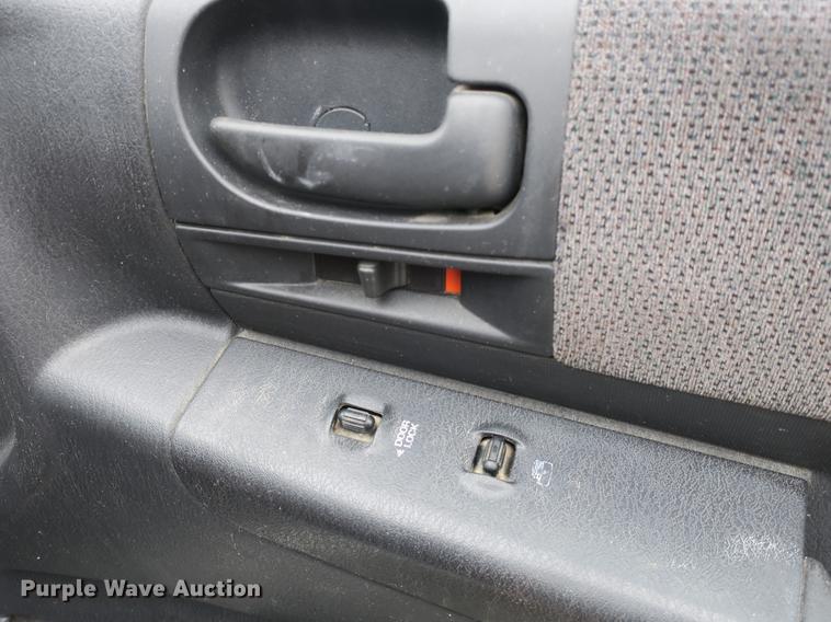 image for item EO9484 2001 Dodge Dakota SLT Quad Cab pickup truck