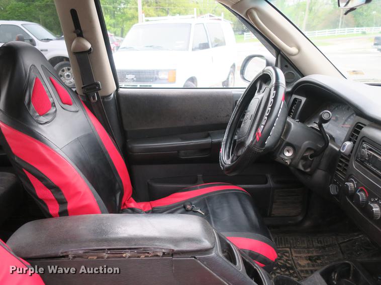 image for item EO9484 2001 Dodge Dakota SLT Quad Cab pickup truck