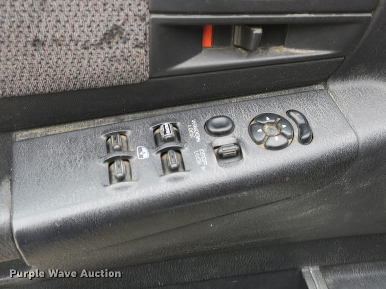 image for item EO9484 2001 Dodge Dakota SLT Quad Cab pickup truck