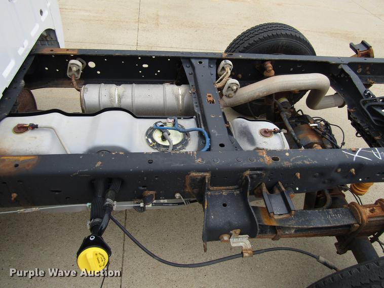 image for item EU9624 2014 Ford F350 Super Duty pickup truck cab and chassis