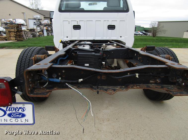 image for item EU9624 2014 Ford F350 Super Duty pickup truck cab and chassis
