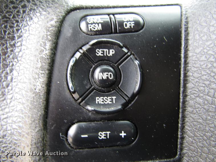 image for item EU9624 2014 Ford F350 Super Duty pickup truck cab and chassis