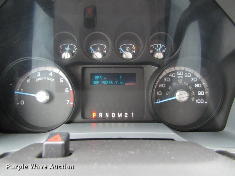 image for item EU9624 2014 Ford F350 Super Duty pickup truck cab and chassis